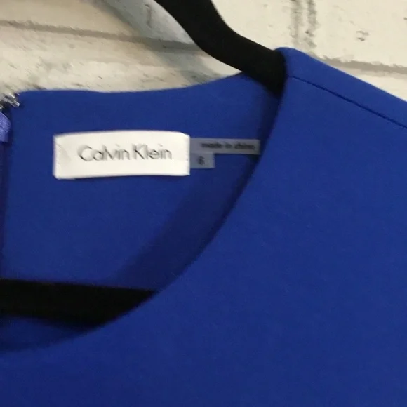 Calvin Klein Brilliant Blue Sleeveless Sheath Dress.  Size 6. - Picture 10 of 10